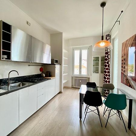 Piazzale Susa Bright Flat Con Veranda Милано Екстериор снимка